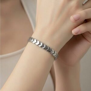 Magnetic Chevron Link Arrow Stainless Steel & Copper Bracelet